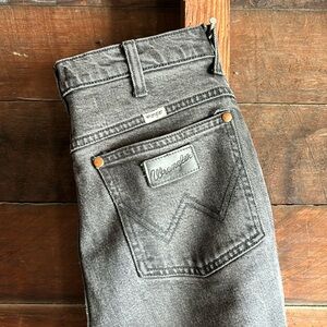 wrangler wild west high rise straight w/ stretch